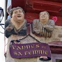 1. Dvě tesané ženy, jeden ze známých znaků města Vannes